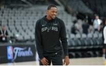 Spurs, De'Aaron Fox'� gelece�in �nemli par�as� olarak g�rmeye devam ediyor