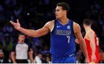 Dwight Powell, Dallas'taki 12 y�l�n ard�ndan serbest kald�