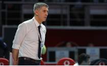 Fenerbah�e Medicana, Kovac'� g�nderdi; Atik'i getirdi