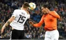 S�le, 30 ya��nda futbolu b�rak�yor!