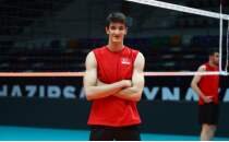 �talyan voleybolcu Giannelli'den Efe Mand�rac�'ya �vg�