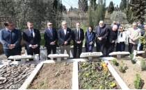 Can Bartu vefat�n�n 7. y�l�nda an�ld�