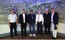 Aziz Y�ld�r�m, Hamdi Ulukaya'y� a��rlad�