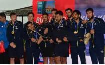 Fenerbah�e'den yelkende �ifte ba�ar�