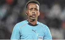Somalili hakem Omar Artan'�n �cretlerini FIFA �deyecek