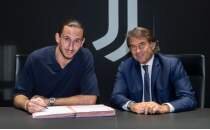 Juventus, Kamil Grabara'y� kiralad�!