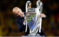 Fransa Milli Tak�m�, Zinedine Zidane ile g�r���yor