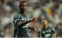 Forma yar���nda Djalo �ne ��k�yor