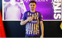 Ey�pspor'dan sa� bek takviyesi: Denis Razvan Radu