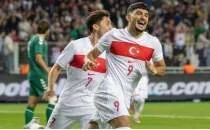 Fenerbah�e transferde rotay� Hollanda'ya �evirdi: Ba�ar �nal