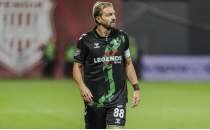 12 ma�, 4 k�rm�z� kart ve veda: Caner Erkin