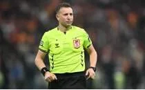 Hakem Yasin Kol'a b�y�k tepki!