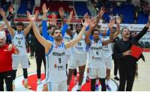 Alia�a Petkimspor liderlik i�in Yunanistan'da