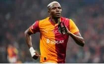 Victor Osimhen rekor i�in sahada