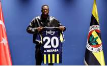 Musaba, d�rt dakikada asist yapt�