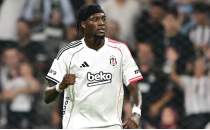 Be�ikta�'ta Abraham, kamptan ayr�ld�