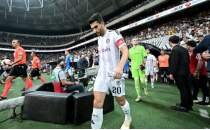 Be�ikta�'tan Necip Uysal i�in veda t�reni
