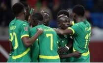 Jakobs ve Ndiaye'li Senegal, Nene ve El Bilal Toure'li Mali'yi �zd�!