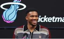 Shaq: 'Giannis'in omuzlar�nda b�y�k bir y�k olacak'