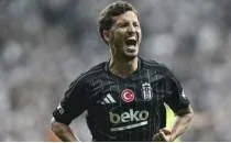 Be�ikta�'ta Salih U�an geli�mesi