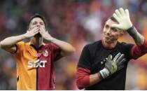 Galatasaray'da eski kaptanlar d�mende