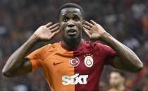 Galatasaray'�n eski y�ld�z� Zaha'ya s�rpriz