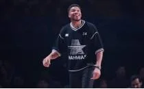 Giannis, Bucks'a sadakat mesaj�n� yineledi: '�u an i�in ba�l�y�m'