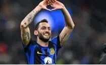 Hakan �alhano�lu'ndan Galatasaray a��klamas�