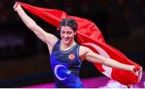 Milli g�re��i Elvira S�leyman Kamalo�lu'ndan g�m�� madalya!