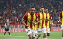 G�ztepe Juan ve Dennis'i sakl�yor