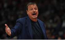 �srail'de Ergin Ataman'a b�y�k terbiyesizlik