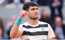 Carlos Alcaraz, Roland Garros'tan �ekildi