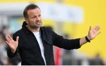 Osman Zeki Korkmaz galibiyeti taraftara arma�an etti