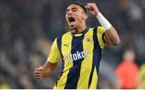 Djiku'nun derbi s�ras�nda payla��m� olay oldu! Guendouzi g�ndermesi