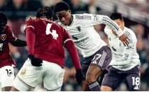 MANU'da seri bitti, taraftar�n sa�lar� kald�