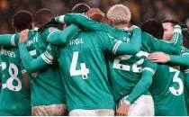 Liverpool, Sunderland'�n serisini bitirdi