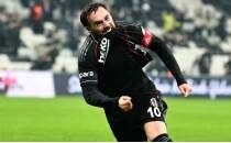 Be�ikta�'ta Orkun K�k��'den nefes kesen performans!