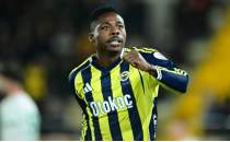 Fenerbah�e'de Musaba geri d�nd�!