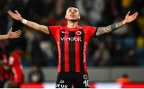 Trabzonspor, bir transferi daha bitirdi: Metehan Mimaro�lu
