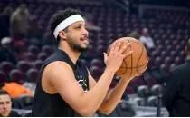 Haliburton, rehabilitasyon s�recinde ilk kez be�e be� oynad�