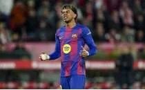 Bar�a, Katalonya derbisinde koltu�unu kaybetti