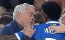 Mourinho'dan olaylar i�in a��klama: 'Benfica �rk�� de�il'