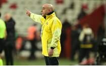 Fenerbah�e'den sakatl�k yan�t� ve �ampiyonluk mesaj�