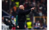 Levent T�zemen: 'Arne Slot, Y�lmaz Vural'� ge�ti'