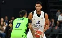 Anadolu Efes evinde TOFA�'� devirdi