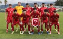 U19 Milli Tak�m�, finalleri k�l pay� ka��rd�!