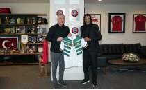 Eski futbolcu Song, Hac�osmano�lu'nu ziyaret etti