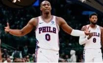 Bono'lu Philadelphia 76ers yar� finalde!
