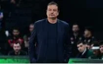 Olympiakos'u yenen Panathinaikos, seride durumu 1-1 yapt�