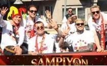 CANLI | Galatasaray'dan kutlama g�n�